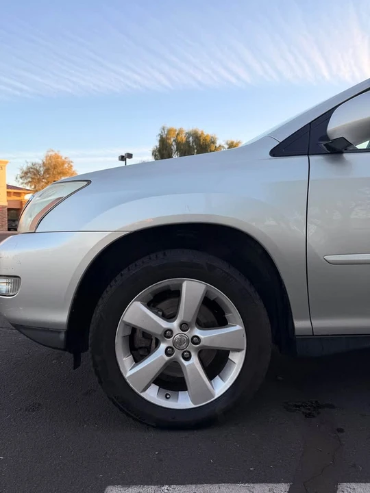 2005 Lexus RX 2nd Gen - Image 11 of 14