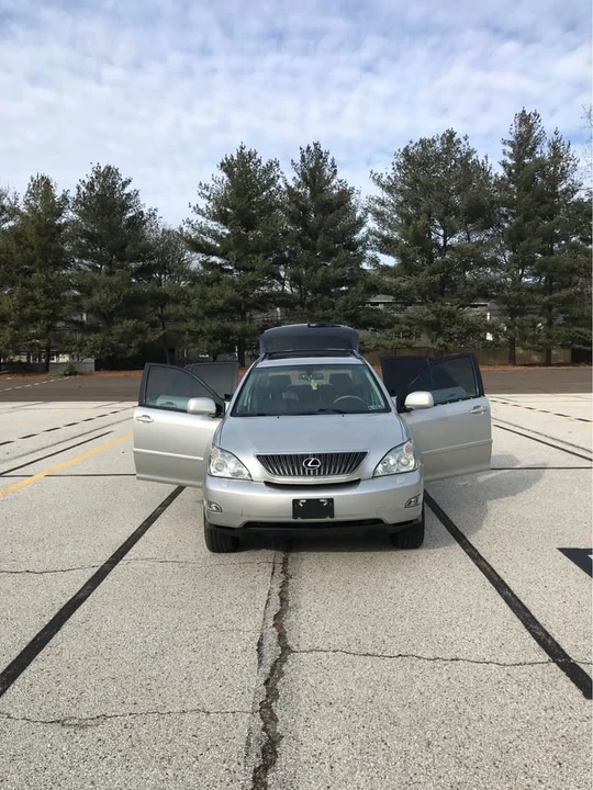 2005 Lexus RX 2nd Gen - Image 16 of 18