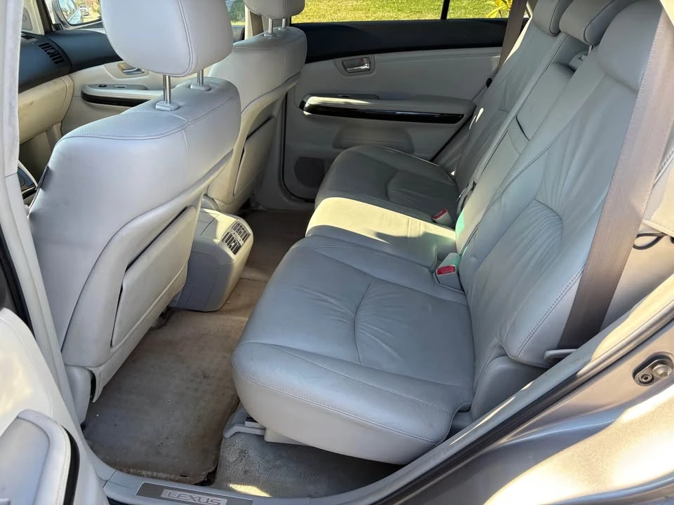 2005 Lexus RX 2nd Gen - Image 7 of 9