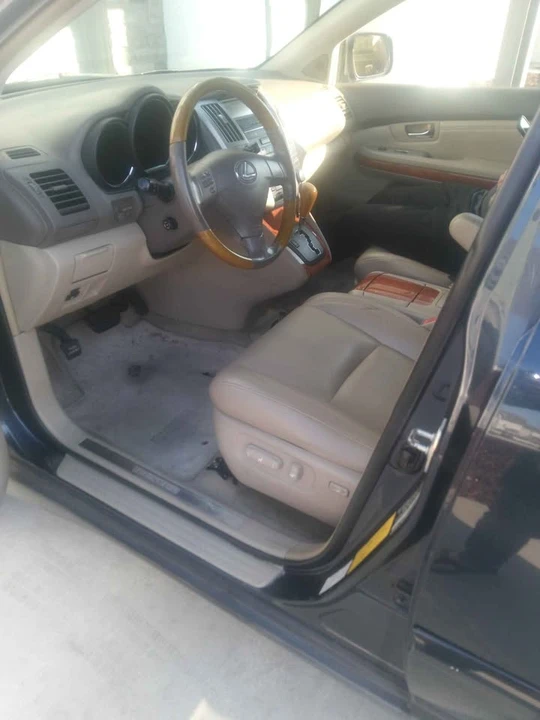 2005 Lexus RX 2nd Gen - Image 6 of 9