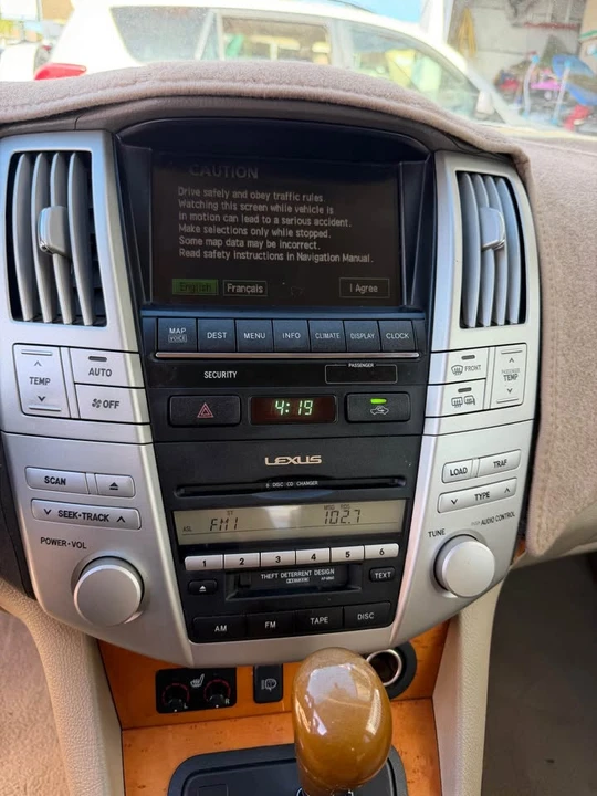 2005 Lexus RX 2nd Gen - Image 4 of 8