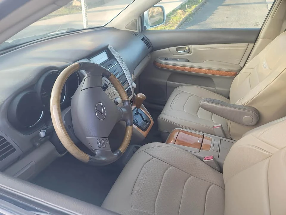 2005 Lexus RX 2nd Gen - Image 5 of 8