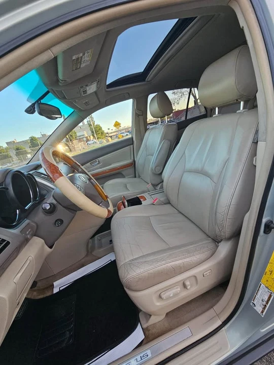 2005 Lexus RX 2nd Gen - Image 7 of 15