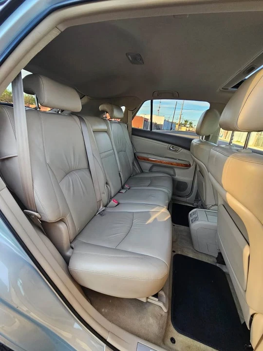 2005 Lexus RX 2nd Gen - Image 11 of 15