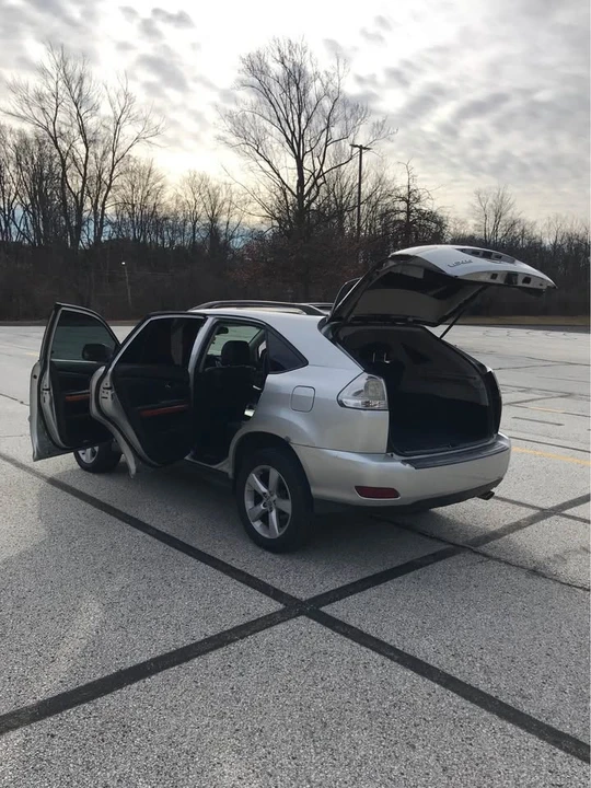 2005 Lexus RX 2nd Gen - Image 6 of 18