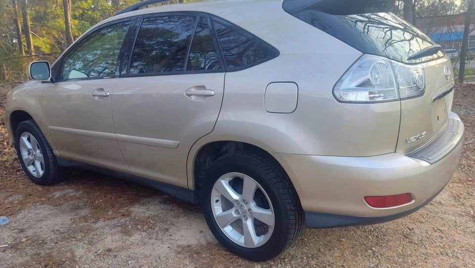 2005 Lexus RX 2nd Gen - Image 4 of 17