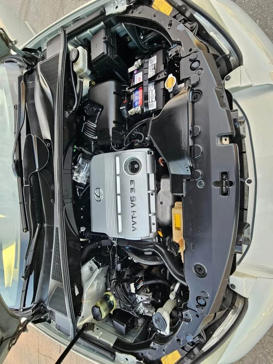 2005 Lexus RX 2nd Gen - Image 14 of 15