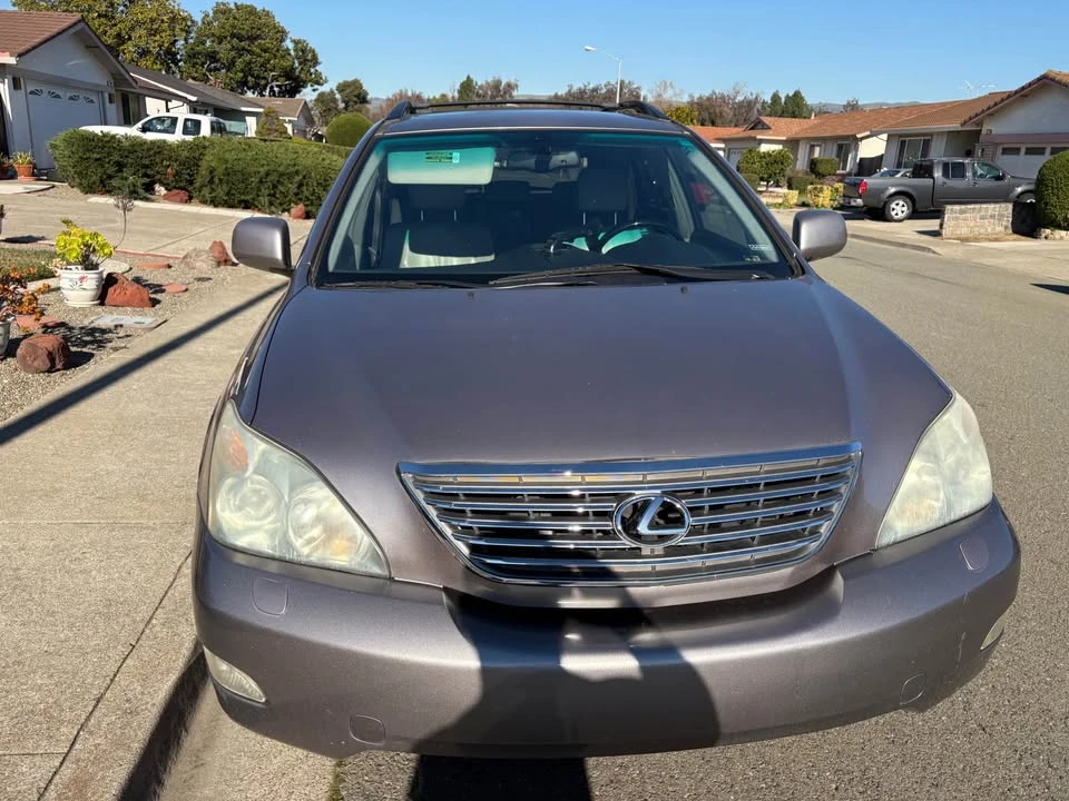 2005 Lexus RX 2nd Gen - Image 2 of 9