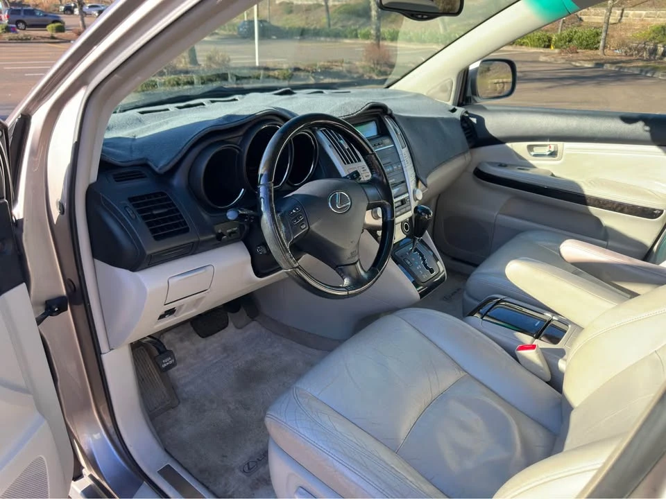 2005 Lexus RX 2nd Gen - Image 7 of 14