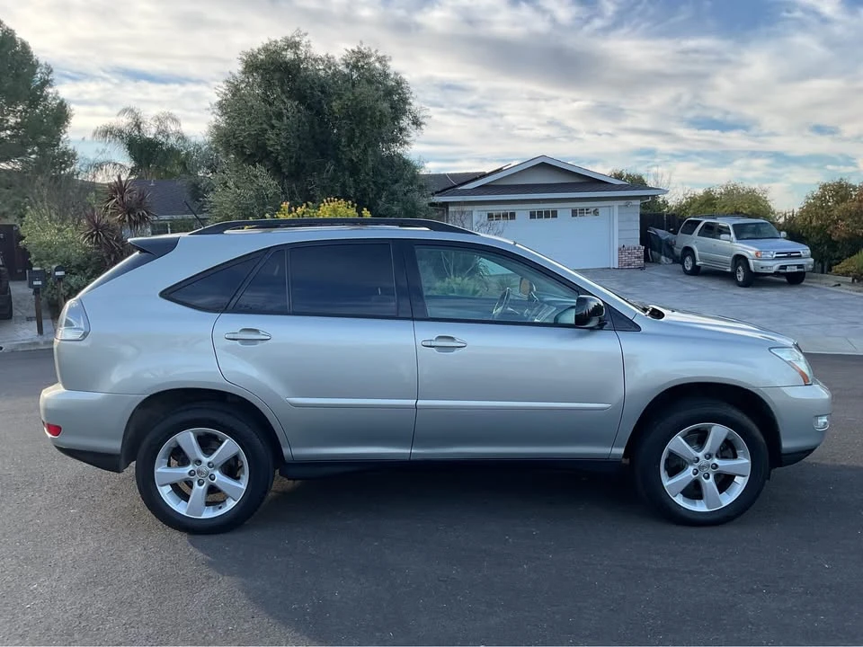 2005 Lexus RX 2nd Gen - Image 6 of 17
