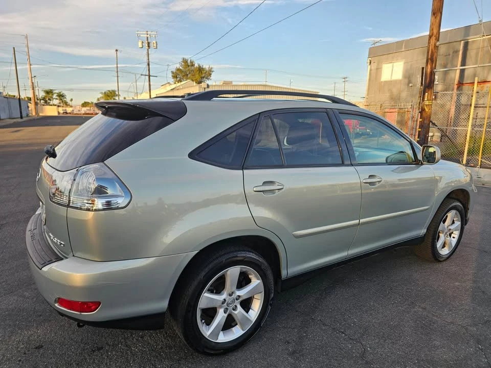 2005 Lexus RX 2nd Gen - Image 5 of 15