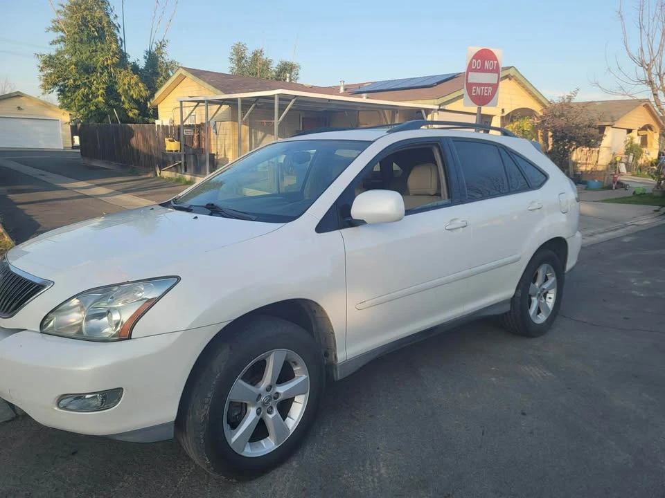 2005 Lexus RX 2nd Gen - Image 4 of 8