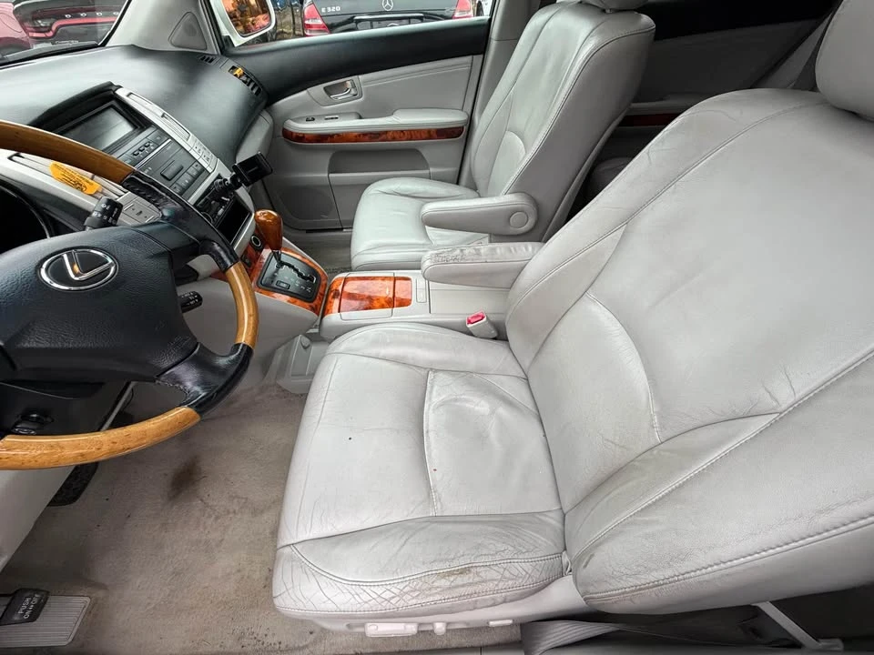 2005 Lexus RX 2nd Gen - Image 2 of 8