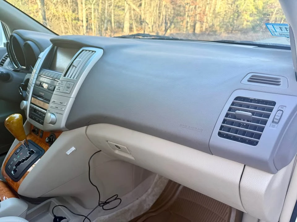2005 Lexus RX 2nd Gen - Image 7 of 11