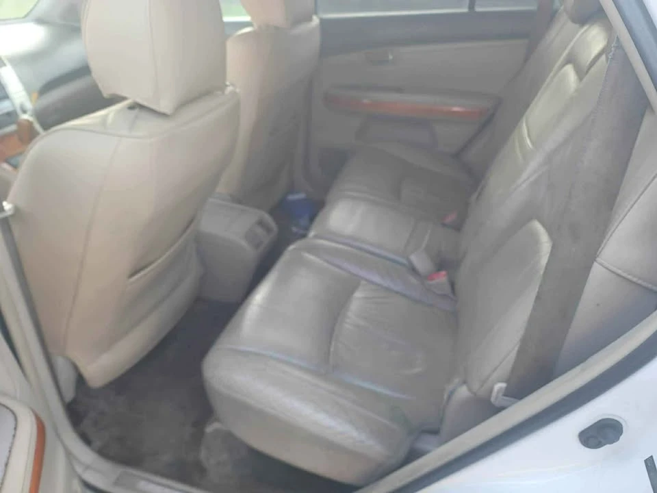 2005 Lexus RX 2nd Gen - Image 5 of 6