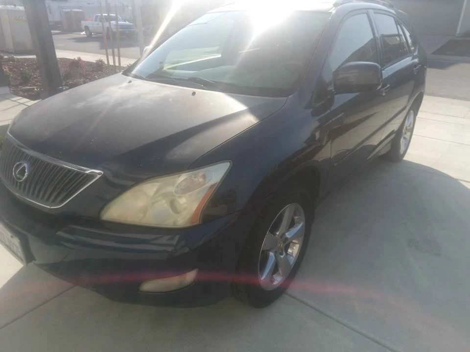 2005 Lexus RX 2nd Gen - Image 2 of 9