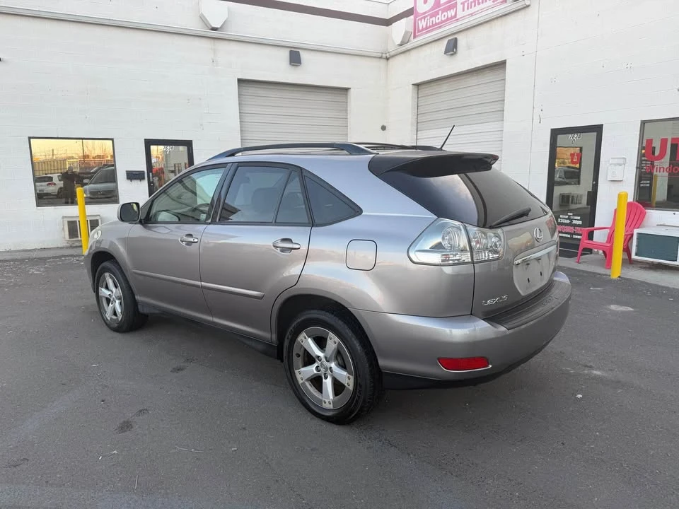 2005 Lexus RX 2nd Gen - Image 3 of 15