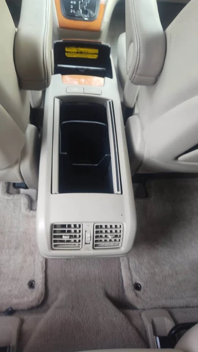 2005 Lexus RX 2nd Gen - Image 11 of 17