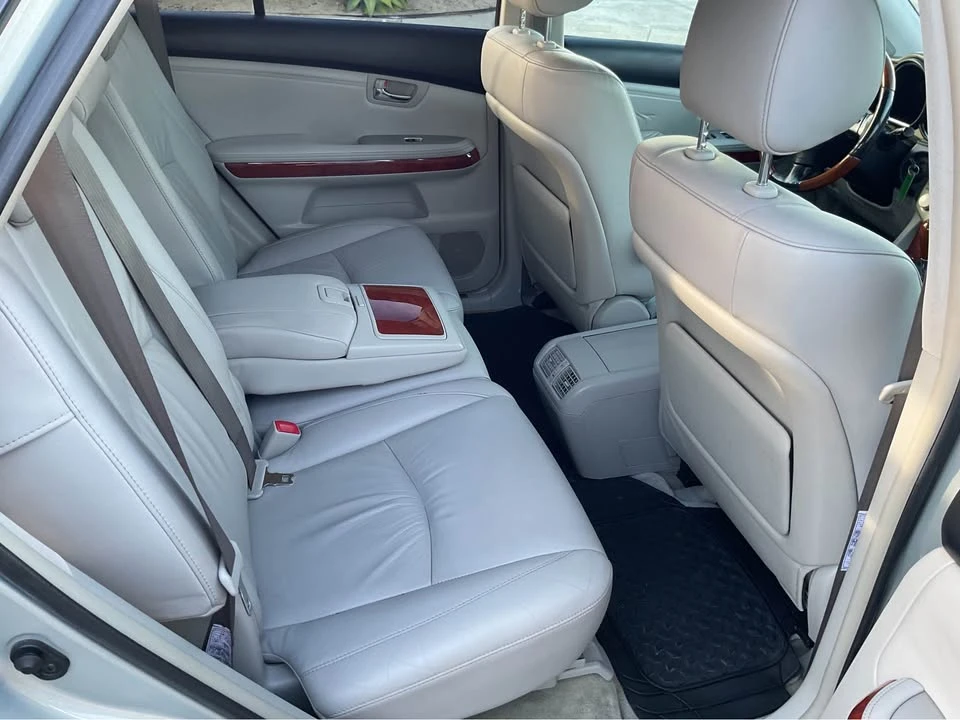 2005 Lexus RX 2nd Gen - Image 11 of 17