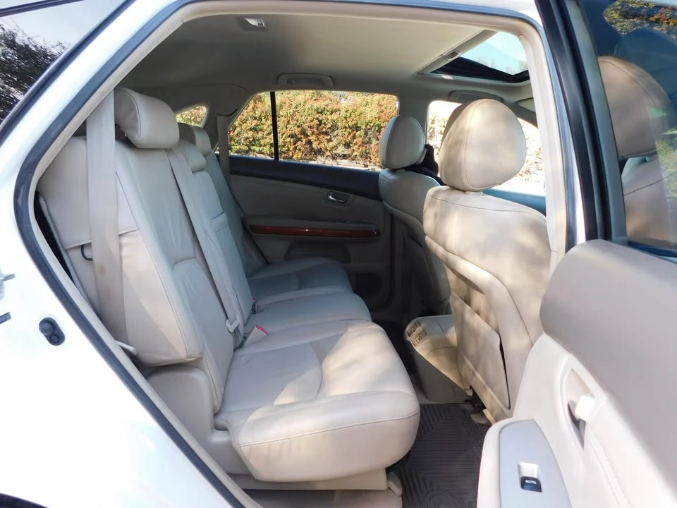 2005 Lexus RX 2nd Gen - Image 12 of 20