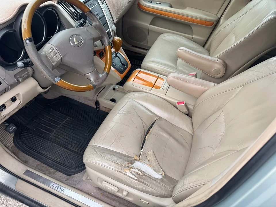 2005 Lexus RX 2nd Gen - Image 6 of 11