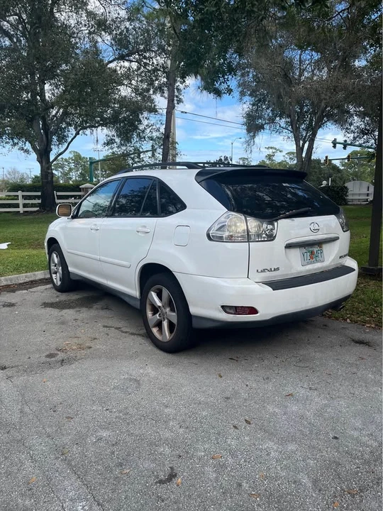 2005 Lexus RX 2nd Gen - Image 2 of 6