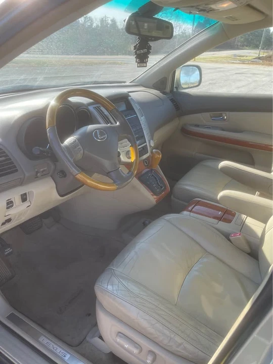 2005 Lexus RX 2nd Gen - Image 8 of 9
