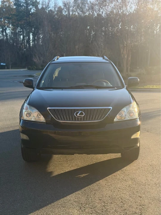 2005 Lexus RX 2nd Gen - Image 3 of 20
