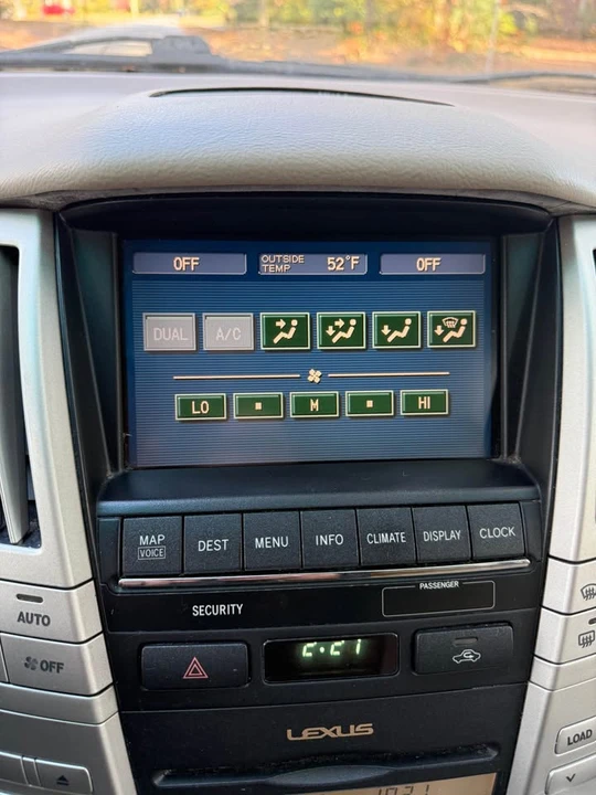2005 Lexus RX 2nd Gen - Image 4 of 13