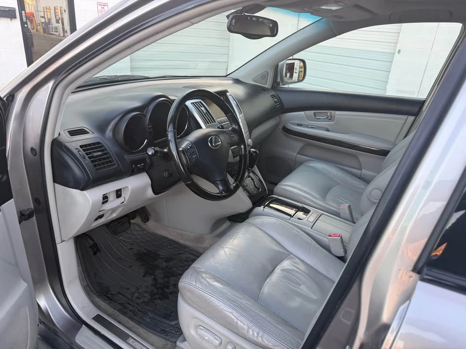 2005 Lexus RX 2nd Gen - Image 9 of 15