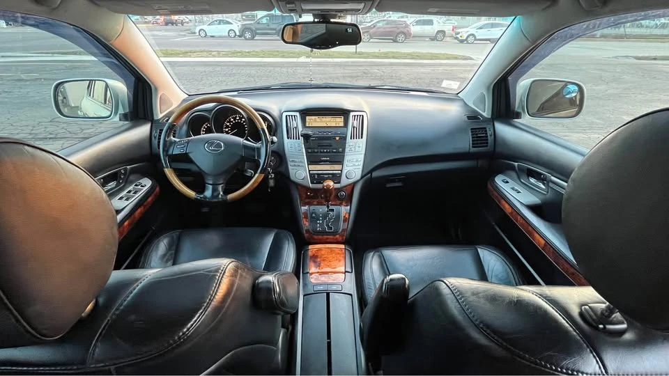 2005 Lexus RX 2nd Gen - Image 3 of 7