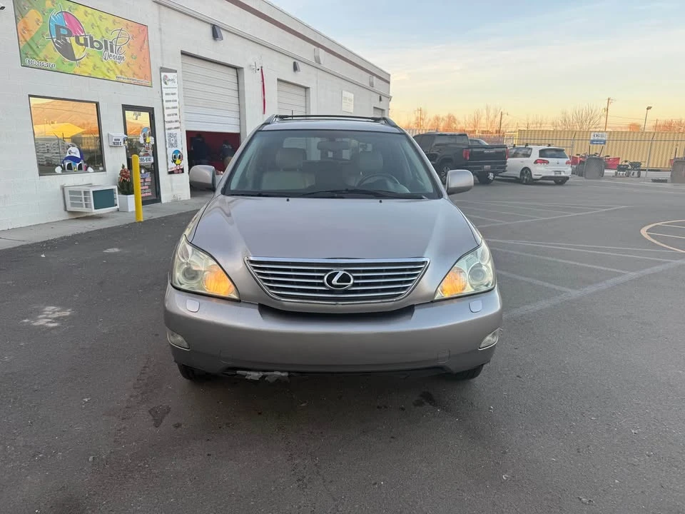2005 Lexus RX 2nd Gen - Image 8 of 15