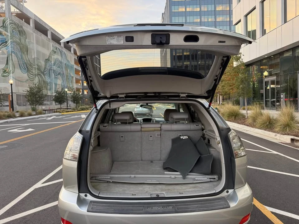 2005 Lexus RX 2nd Gen - Image 12 of 14