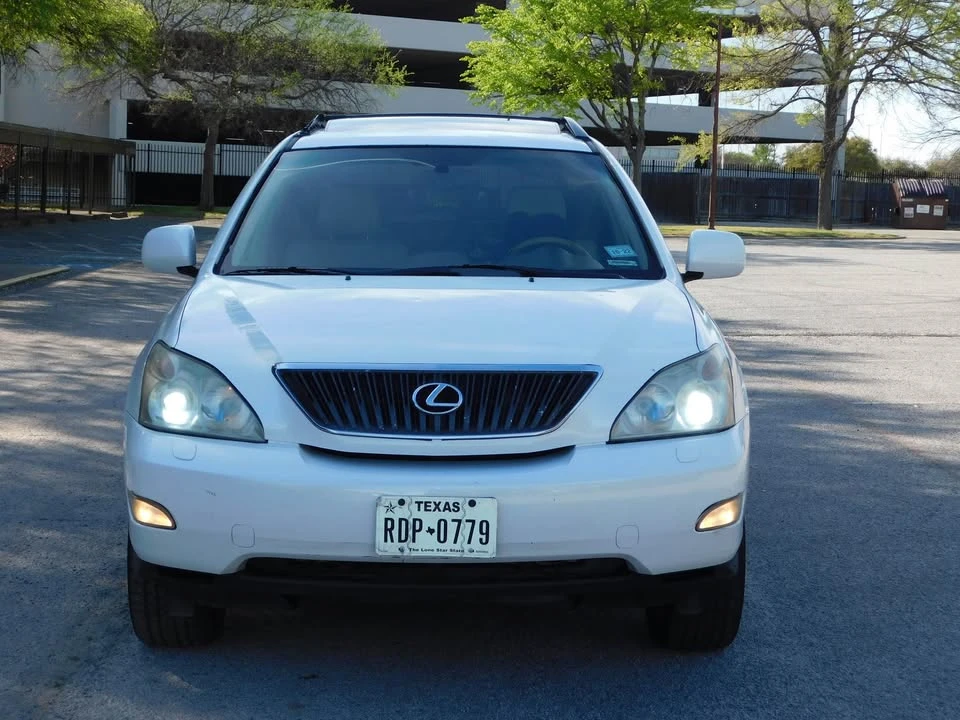 2005 Lexus RX 2nd Gen - Image 15 of 20