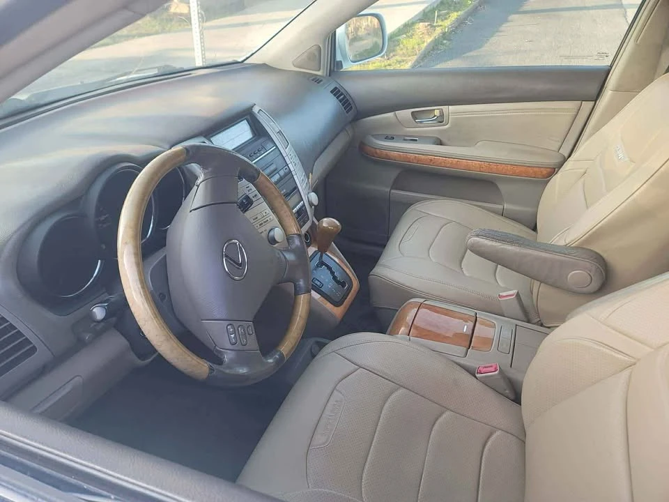 2005 Lexus RX 2nd Gen - Image 4 of 6