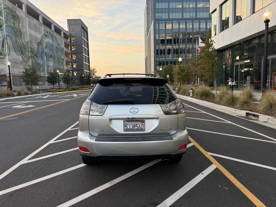 2005 Lexus RX 2nd Gen - Image 5 of 14