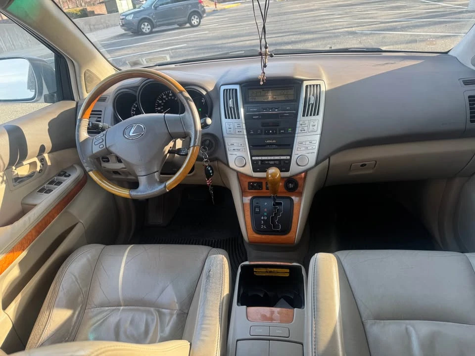 2005 Lexus RX 2nd Gen - Image 7 of 12