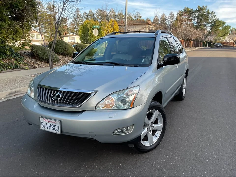 2005 Lexus RX 2nd Gen - Image 9 of 17