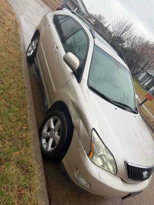 2005 Lexus RX 2nd Gen - Image 3 of 5