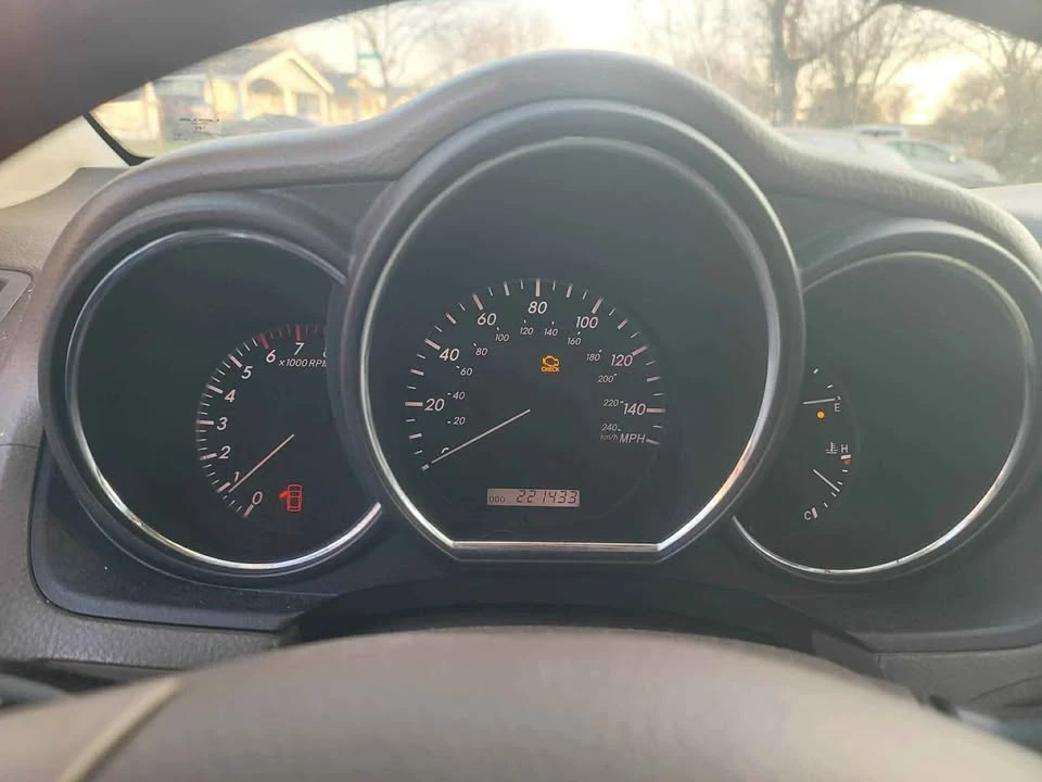 2005 Lexus RX 2nd Gen - Image 6 of 6