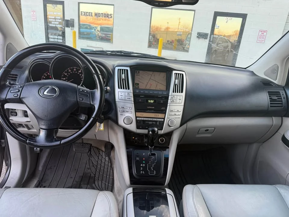 2005 Lexus RX 2nd Gen - Image 12 of 15