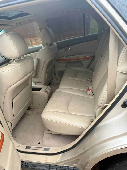 2005 Lexus RX 2nd Gen - Image 4 of 5