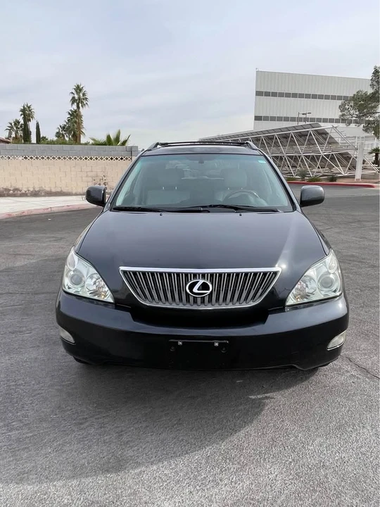 2005 Lexus RX 2nd Gen - Image 2 of 18