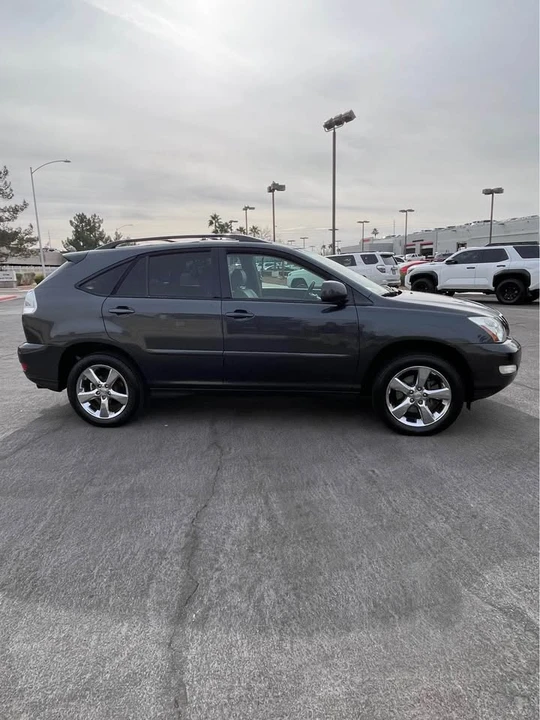 2005 Lexus RX 2nd Gen - Image 4 of 18