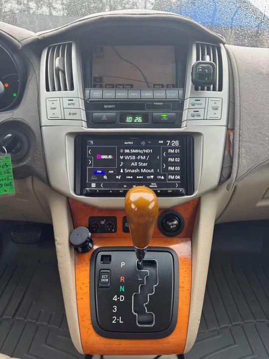 2005 Lexus RX 2nd Gen - Image 11 of 12