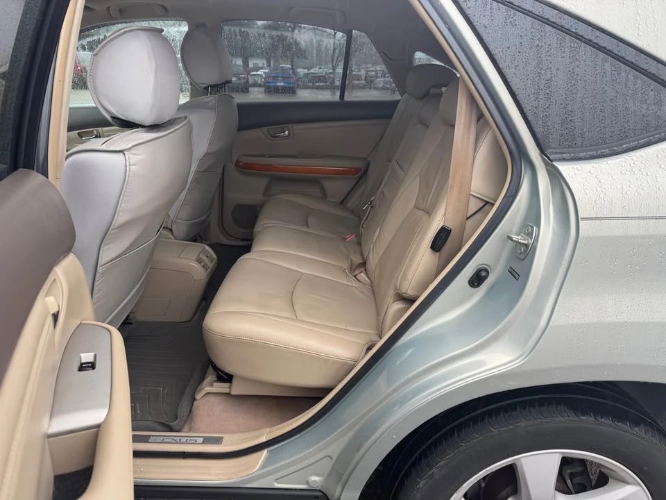 2005 Lexus RX 2nd Gen - Image 8 of 12