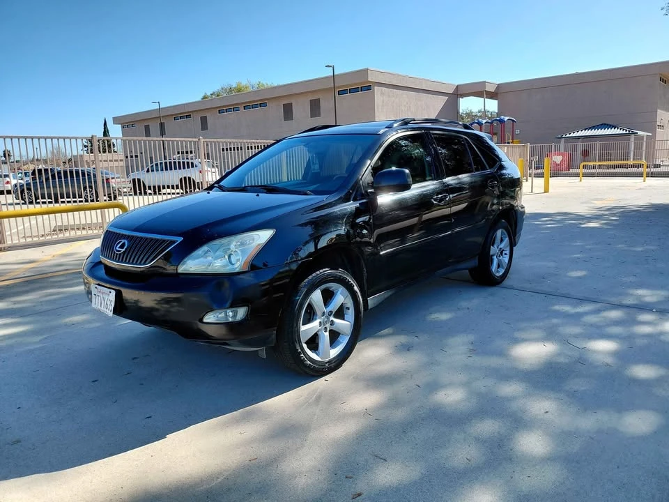 2005 Lexus RX 2nd Gen - Image 3 of 8