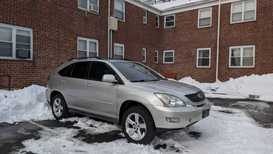 2005 Lexus RX 2nd Gen - Image 4 of 18