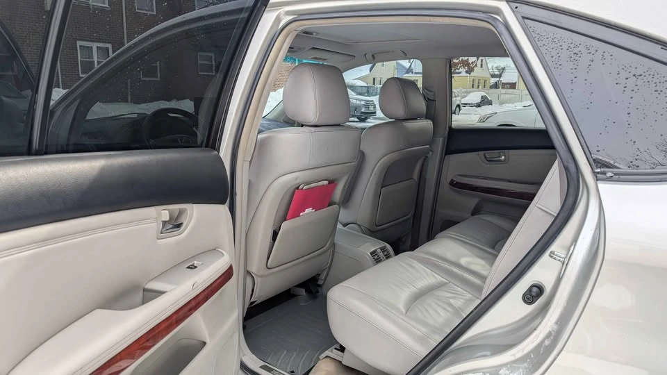 2005 Lexus RX 2nd Gen - Image 7 of 18