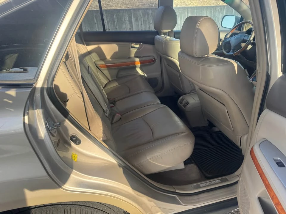 2005 Lexus RX 2nd Gen - Image 11 of 12